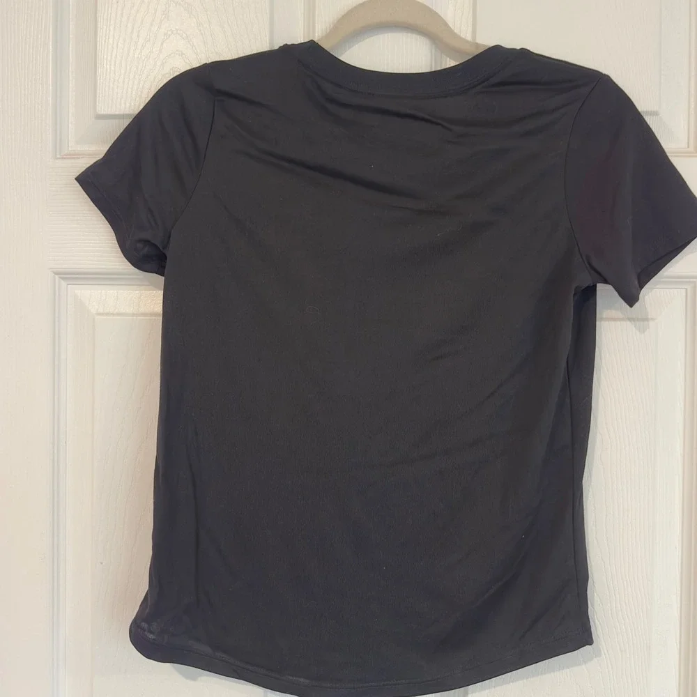 Nike Kids Dri-FIT Short Sleeve T-Shirt Black Swoosh Logo DZ3581-010 Large L